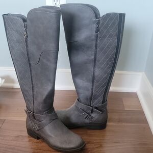 Women's Gray Knee-High Boots Guess Size 7